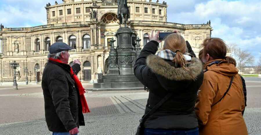 Dresden: Sightseeing Walking Tour in English - Key highlights worth waking up for