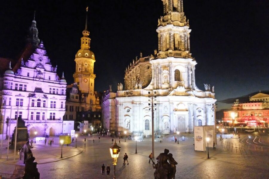 Dresden with a touch of Xmas: English small group tour - Dresden in December: Why This Tour Works Better Than a Typical Market Crawl