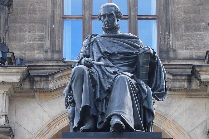 Dresden's 'Balcony of Europe': A Self-Guided Audio Tour along the River Elbe - Getting started with VoiceMap: what you should bring