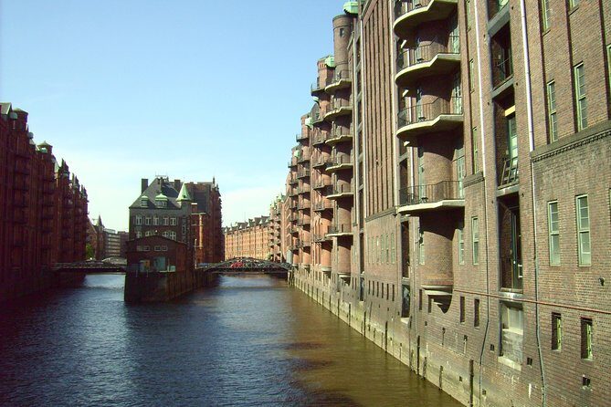 Driverguide Tour Hamburg - The Neo-Renaissance Seat of Hamburg Government: Architecture With a Purpose