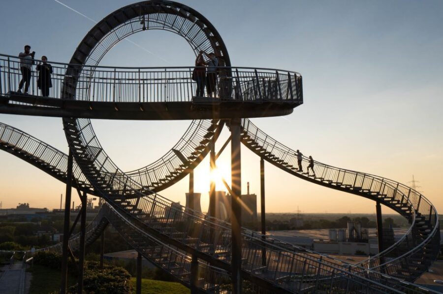 Duisburg: Guided Evening Tour at "Tiger and Turtle" - An Evening Tour That Turns Art Into a Night Show