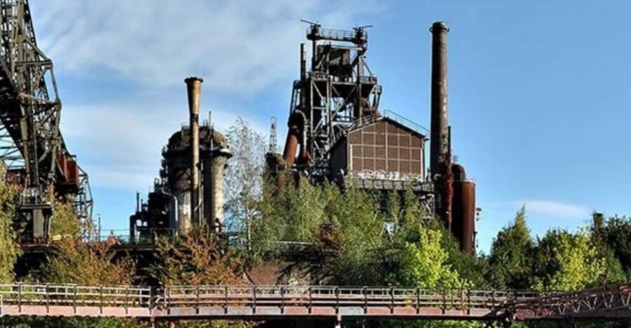 Duisburg Landscape Park GPS treasure hunt in old ironworks - How the 2-hour GPS hunt actually unfolds on the ground