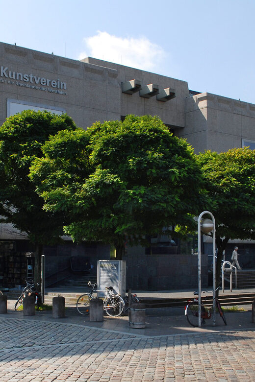 Düsseldorf: Art:walk museum pass - Museum stop 3: Kunsthalle and the mid-route reset