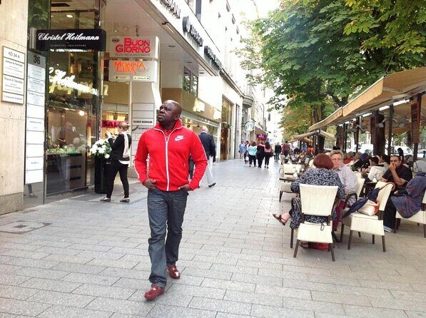 Dusseldorf: City Walk Audio Guide in 7 Languages on your Phone - Key things I’d watch for before you go