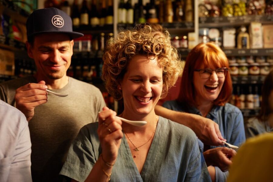 Düsseldorf: Culinary Soul Guided Tour - Spice Shop Aromas and the Story of Traditional Mustard