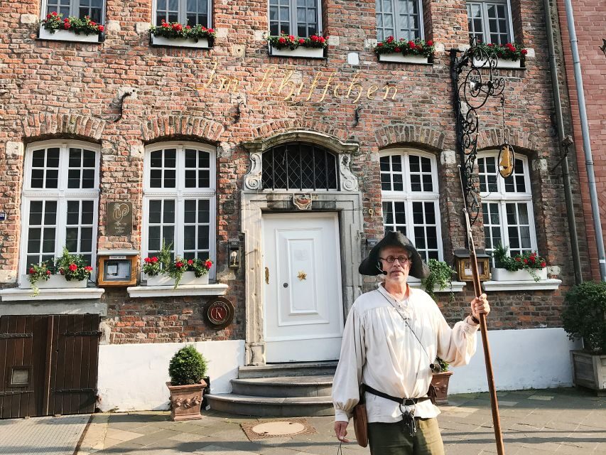 Düsseldorf: Guided Night Watchman Tour through Kaiserswerth - Old Customs House: where trade stories make sense
