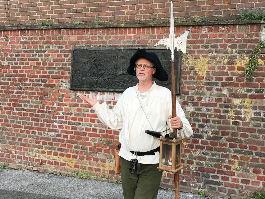 Düsseldorf: Guided Night Watchman Tour through Kaiserswerth - Mill Tower: a practical landmark with a job to do