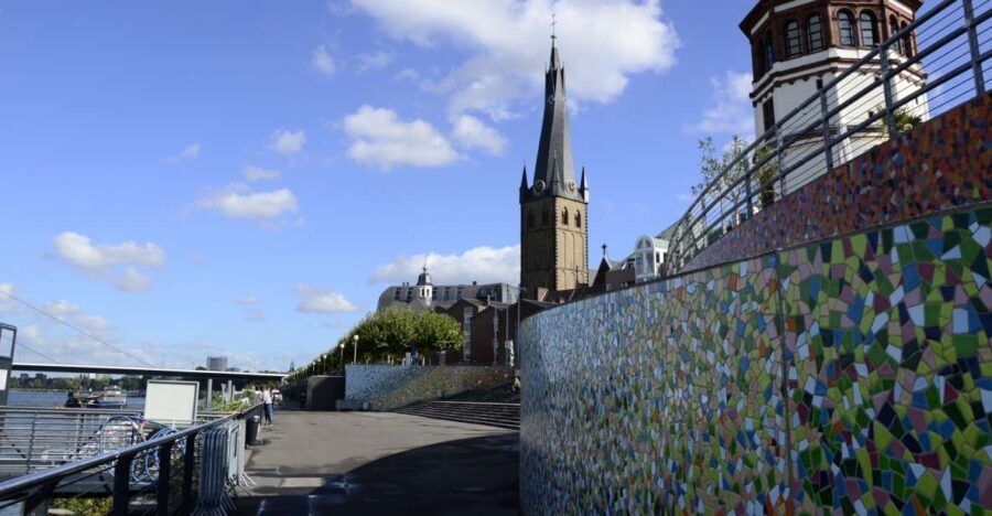 Düsseldorf: Guided Old Town Tour with Beer Break - Key highlights worth your time