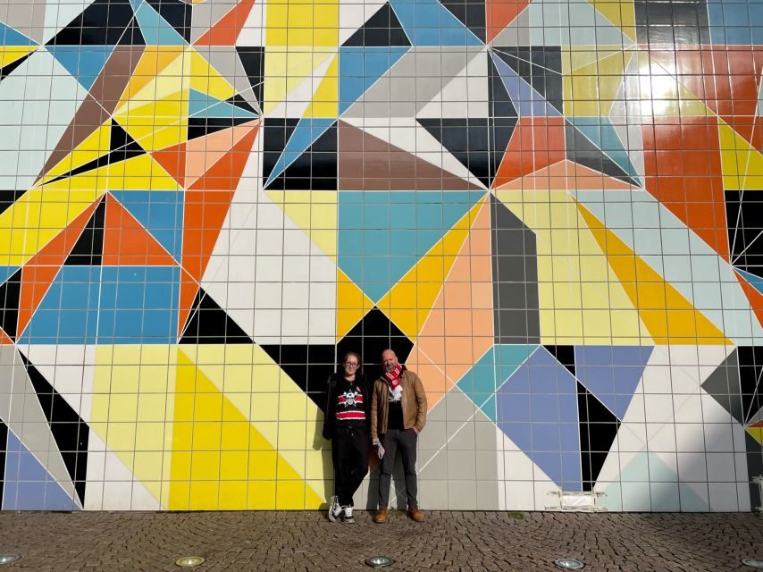 Düsseldorf: Guided Old Town Tour with Beer Break - Along the Rhine: Stories, photo hotspots, and river views