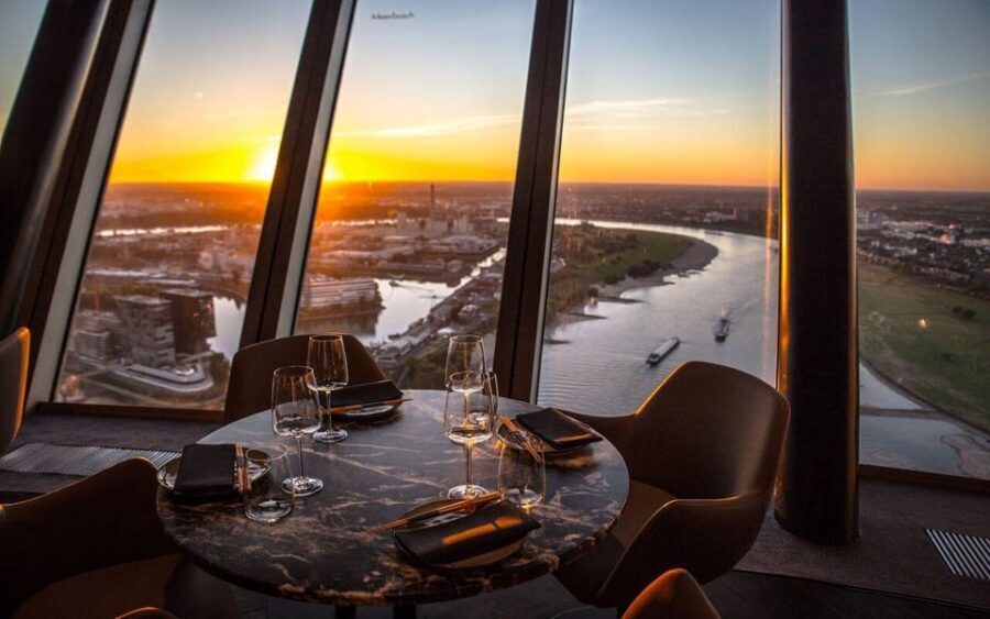 Düsseldorf: Media Harbor and Rhinetower - The Rhine Tower ascent and the 1-hour view window