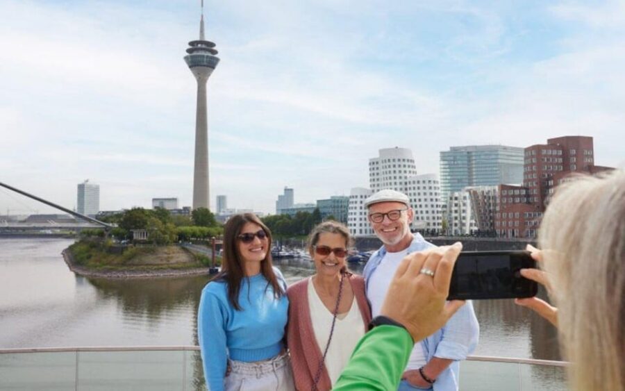 Düsseldorf: Media Harbor and Rhinetower - Starting at Rhine Tower: your skyline “anchor”