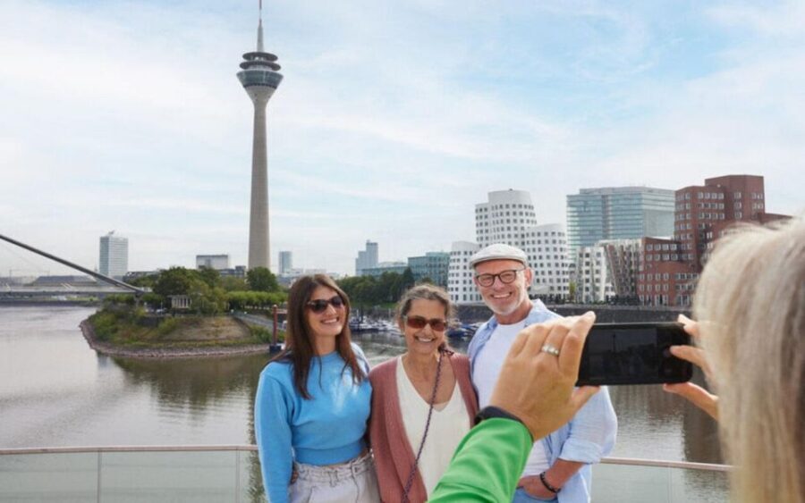 Düsseldorf: MedienHafen Tour - MedienHafen in 2 Hours: what you’re really seeing