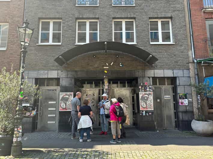 Düsseldorf: Old Town Historical Walking Tour with GEO EPOCHE - From Burgplatz to the Castle Tower Area: Where Power Becomes Visible