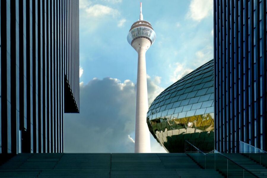 Düsseldorf: Scavenger Hunt Self-Guided Tour - Price and value: $47 per group (up to 10 people)