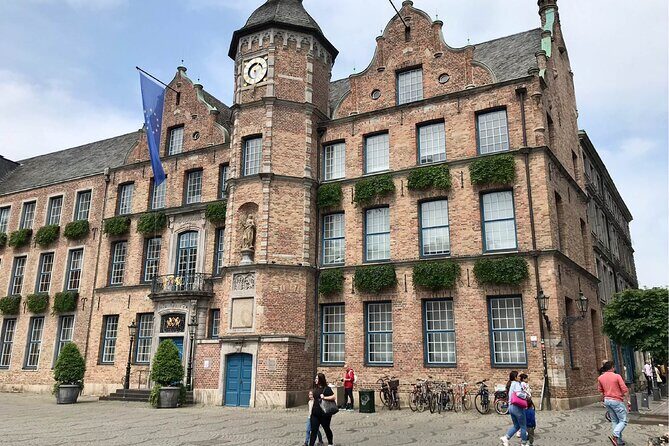 Düsseldorf Walking Tour: Explore Top Sights & Hidden Gems - Key Points to Know Before You Go