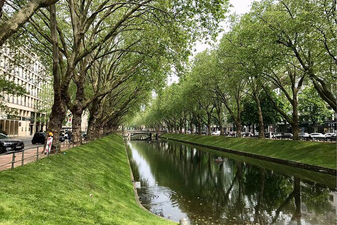 Düsseldorf Walking Tour: Explore Top Sights & Hidden Gems - Killepitsch at Et Kabuffke: A Düsseldorf Liqueur You Can Actually Place