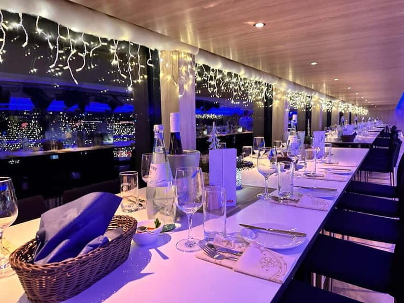 Düsseldorf: Winter Afternoon Boat Cruise on the Rhine - The timing: what the 2 hours feels like on the water