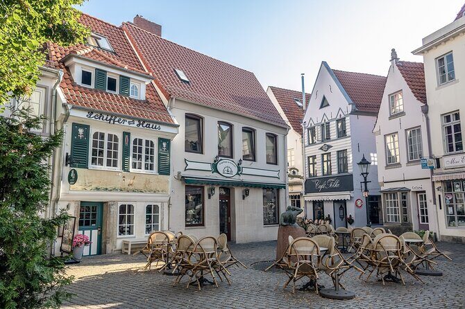 e-Scavenger hunt Bremen: Explore the city at your own pace - Marktplatz, Bremen Town Hall, Cathedral, and Roland: the big-photo section