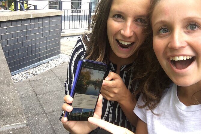 e-Scavenger hunt Cologne: Explore the city at your own pace - Roman layers, fountains, and the repaired harbor look