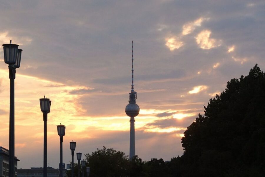 East Berlin: City of Shadows Walking Tour - Alexanderplatz: 1960s rebuilding to 1989 demonstrations