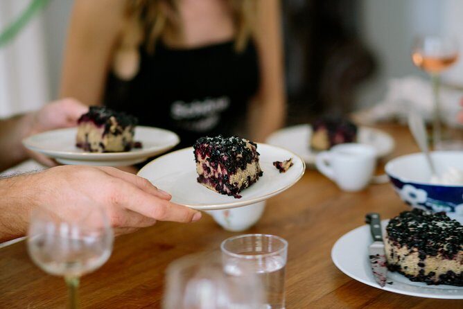 Eat Like a Berliner: Market Tour, Cooking Class and Lunch - Entering Schöneberg: Meeting Up and Getting Oriented