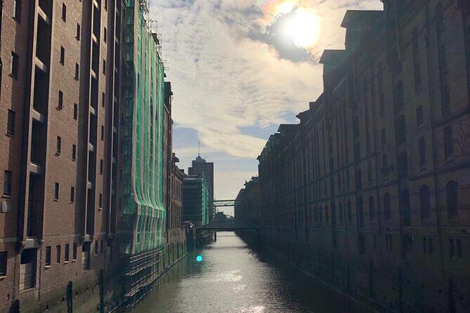Elbe Philharmonic Hall, HafenCity and Speicherstadt tour - Kibbelstegbrücke and the Port-Engineering Mindset