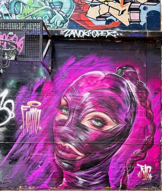 English guided insider tour through the Schanzenviertel - Why Schanzenviertel, aka Schanze, feels like a different Hamburg