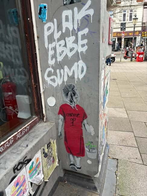 English guided insider tour through the Schanzenviertel - Street art and subcultures on foot: how the guide reads the neighborhood