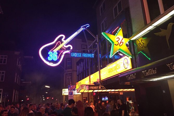 English guided tour Reeperbahn "Red light and Offence" - Small-group touring (max 25): the difference between crowded and conversational