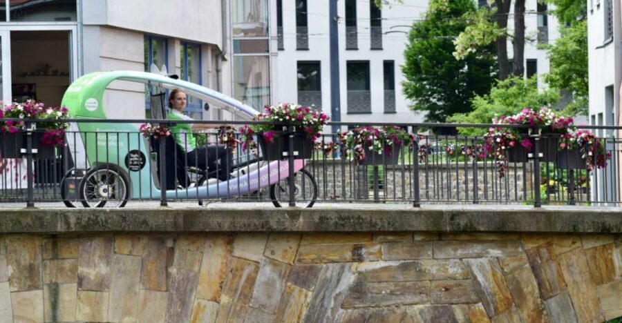 Erfurt: KiKa TV Characters Kids Tour by Pedicab - Meeting at the Fischmarkt and Finding the Green-Jersey Guide
