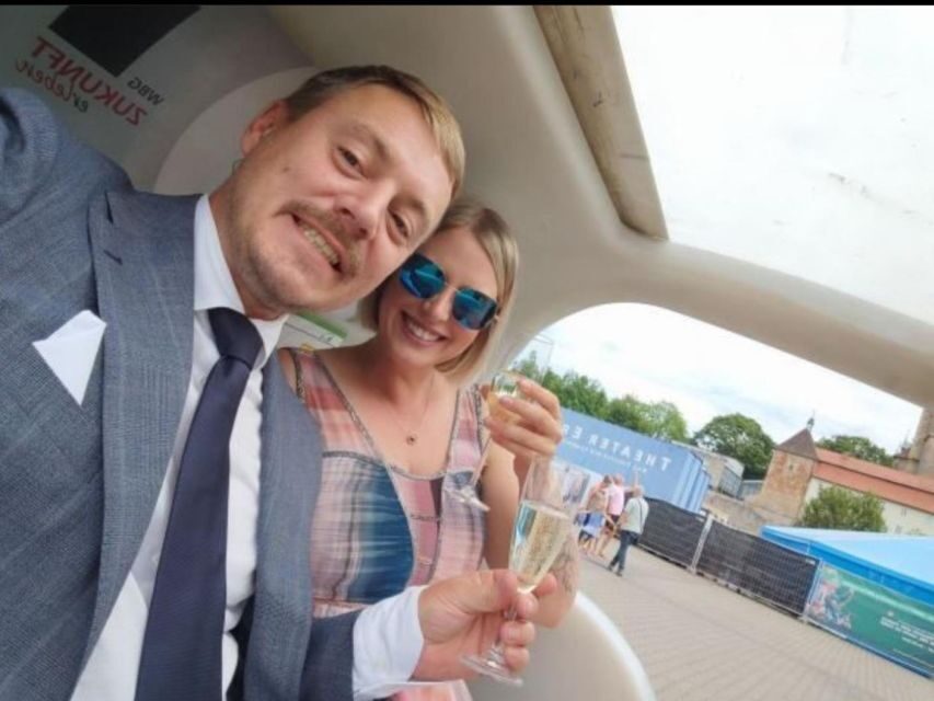 Erfurt: Romantic Rickshaw Tour For Two - Meeting Up: Spot the Flashy Rickshaw and Settle In