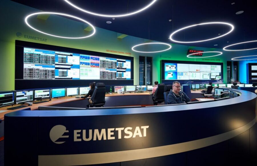 EUMETSAT - weather data for the world "made in Darmstadt" - EUMETSAT Darmstadt: where your weather app gets its fuel