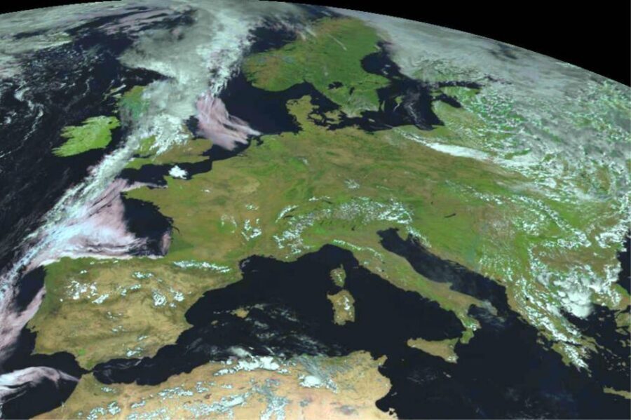 EUMETSAT - weather data for the world "made in Darmstadt" - The 1.5-hour flow: what the guided tour feels like