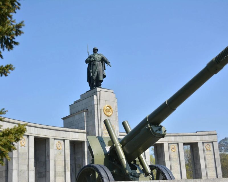 Explore Berlin Tour: History and Highlights - Topography of Terror and Checkpoint Charlie: division made visible