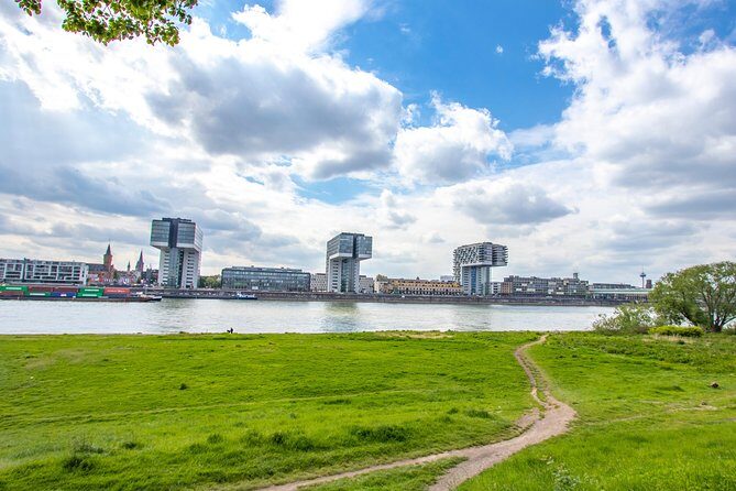 Explore Cologne in 60 minutes with a Local - Hohenzollern Bridge: love locks, Rhine views, and a strong finish