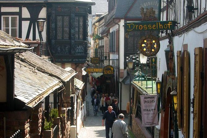 Fairytale Rüdesheim and Monastery Eberbach Tour - Entering Rüdesheim the right way: fairy-tale streets without the tourist shuffle
