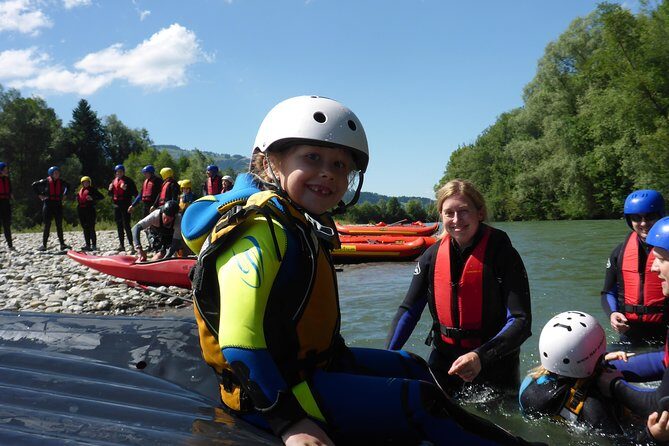 Family rafting Iller - white water rafting level 1 - Why the guide matters (and why your day goes smoother)