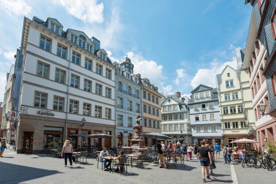 Frankfurt: Full-Day Bicycle or E-Bike Rental - Pickup at Martin May Str. 7: start smooth, not stressed