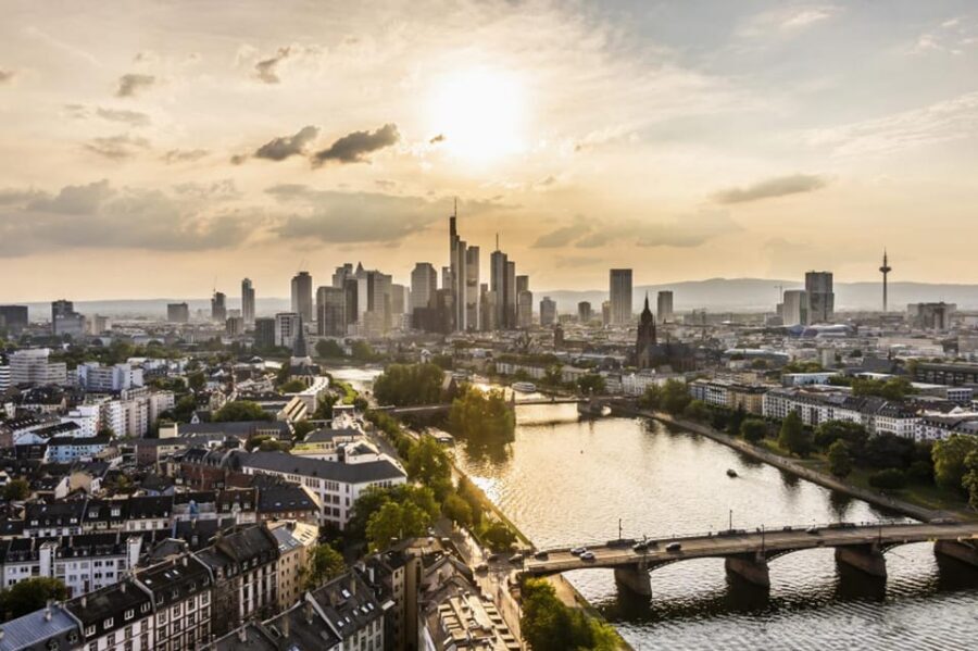Frankfurt: Full-Day Bicycle or E-Bike Rental - A full-day ride plan: using the route map like a pro