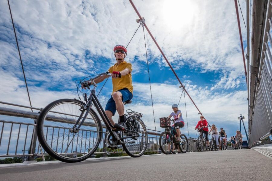 Frankfurt: Full-Day Bicycle or E-Bike Rental - E-bike vs. bicycle: what you’re really choosing