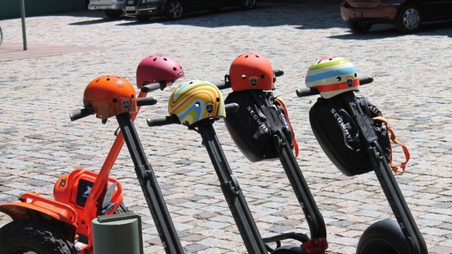 Frankfurt: Green Areas Segway Tour with Guide - Frankfurt-Höchst: old-town atmosphere you can actually move through