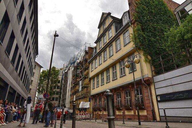 Frankfurt Hop-on Hop-off Tour - Start where the route is easiest: Saint Paul’s and the Römer area
