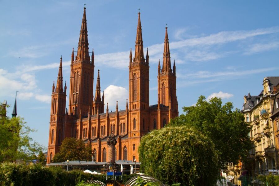 Frankfurt: Main Tower with Tickets and Guided Old Town Tour - Key Things That Make This Tour Work