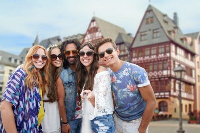 Frankfurt: Old Town Highlights Private Walking Tour - Meeting point and first impressions: Paulsplatz and the Old Town rhythm