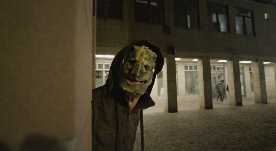 Frankfurt: Old Town Horror Stories Walking Tour in German - The Live Play Moment: When You Become Part of the Story