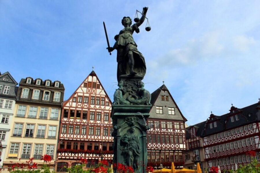 Frankfurt: Private custom tour with a local guide - Key things to know before you go