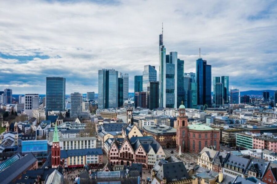 Frankfurt: Private custom tour with a local guide - Your Frankfurt day starts with a plan that actually fits you