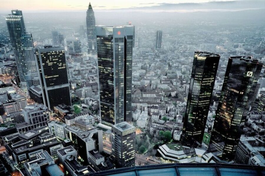 Frankfurt: Private custom tour with a local guide - How the 2 to 8 hour range changes the experience