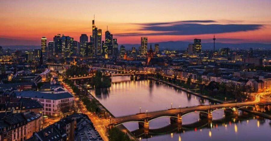 Frankfurt: Private custom tour with a local guide - Hotel pickup and the start point that saves time