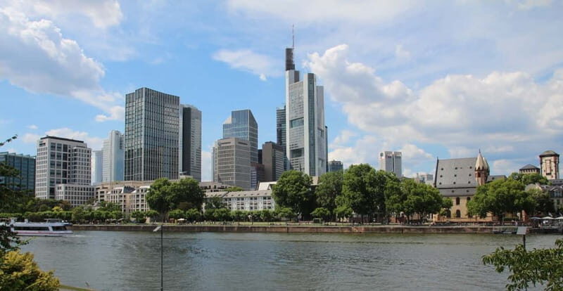 Frankfurt: Private or Shared Walking Tour - Why Frankfurt’s Altstadt and Neue Altstadt matter together
